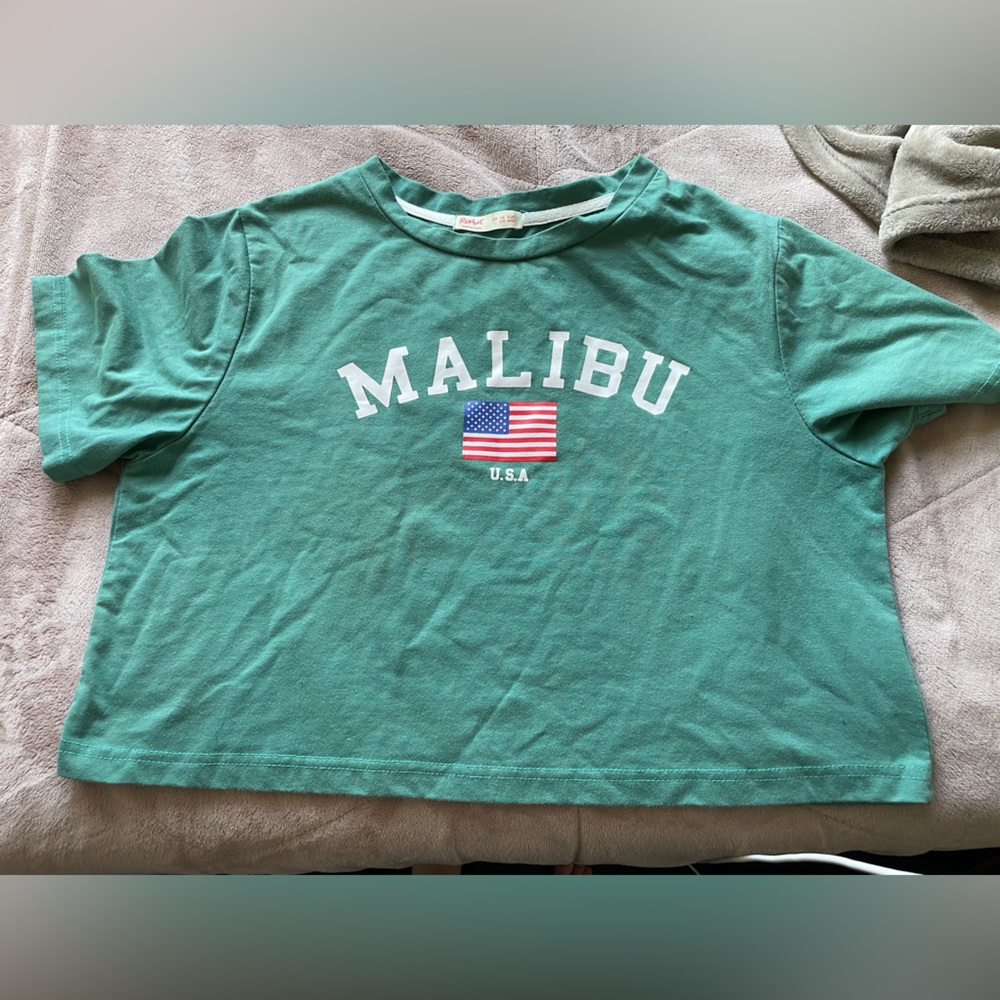 green cropped malibu t-shirt